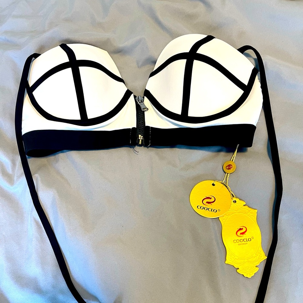 NWT Cooclo brand bikini top